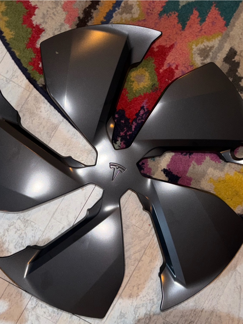 Tesla 19" Crossflow Wheel covers for 26’ Model Y - Picture 5 of 5